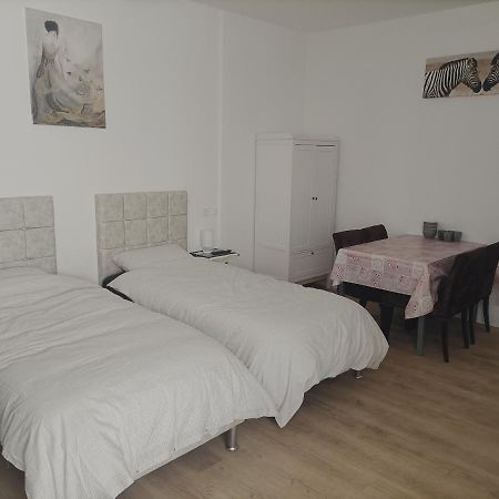 7 Minutes De L'Aeroport Cdg 5 Bed and Breakfast Thieux  Exteriör bild